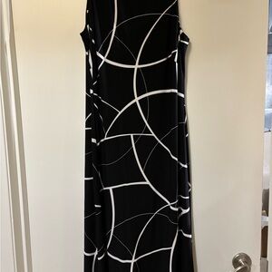 Chic Black and White Maxi Dress